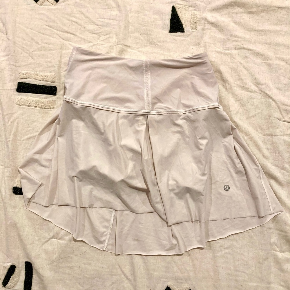 Lululemon white skirt with built in shorts (skort)
